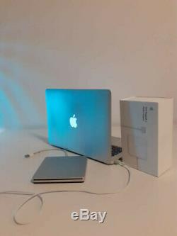 Apple MacBook Air. 13-inch, Mid 2012 / 1,8 GHz Intel Core i5 / 4 GB 1600 MHZDDR3