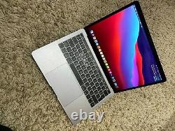Apple MacBook Pro 13,3 (Intel Core i5 8ème Gén, 2,4 GHz, 256 Go, 8 Go RAM)